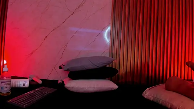 Emiilycollins online show from 01/15/25, 12:09