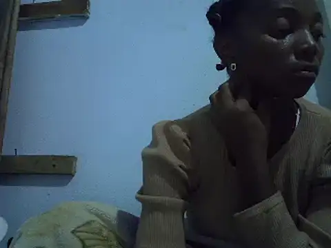 Snapshot of ElianeHot chatting on 01/14/25, 04:29 ElianeHot online show from 01/14/25, 04:29