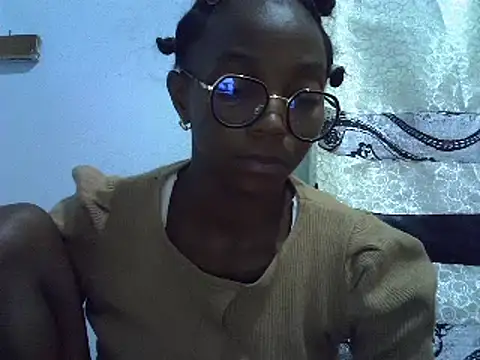 Snapshot of ElianeHot chatting on 01/14/25, 07:32 ElianeHot online show from 01/14/25, 07:32