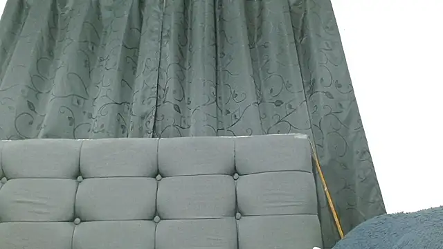 Snapshot of Alisteresa_ chatting on 06/17/26, 02:03 Alisteresa online show from 06/17/26, 02:03