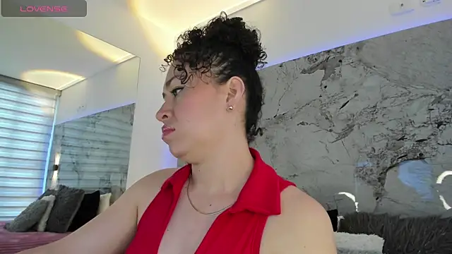 LIZ HOLMES online show from 09/18/25, 11:56