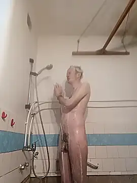 Julien emperor online show from 12/31/24, 05:40