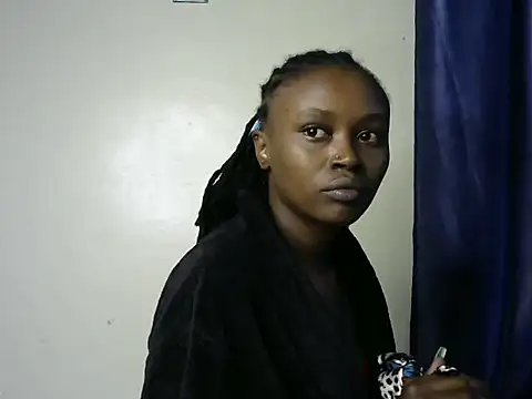 Snapshot of Rasta_tattooed chatting on 10/06/25, 04:54 Rasta tattooed online show from 10/06/25, 04:54
