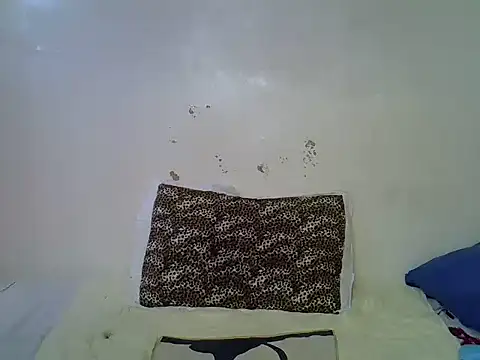 Rasta tattooed online show from 04/07/26, 04:57