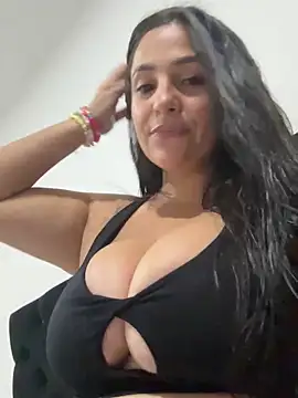 Snapshot of Taylortits chatting on 01/04/25, 11:59 Taylortits online show from 01/04/25, 11:59