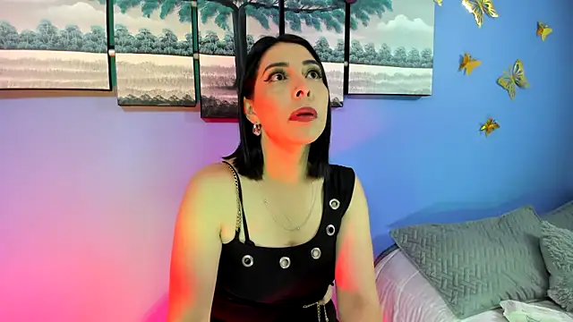 Snapshot of AdelleLennox_cg chatting on 02/22/25, 10:51 AdelleLennox cg online show from 02/22/25, 10:51