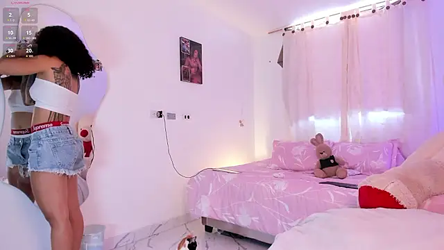 pretty pettite online show from 03/16/26, 08:02