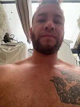 delessandro world online show from 10/24/25, 04:47