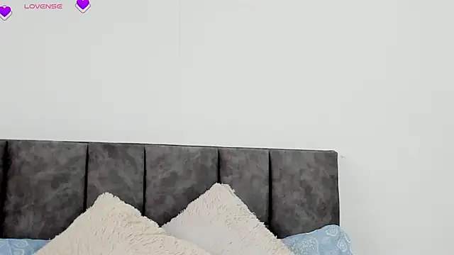 VeronicaTonu online show from 02/24/25, 02:37