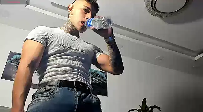 Snapshot of angeel_d035 chatting on 12/06/24, 05:20 angeel d035 online show from 12/06/24, 05:20