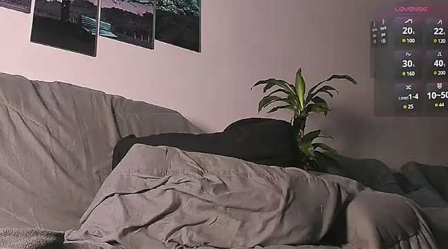 Snapshot of angeel_d035 chatting on 02/27/25, 02:10 angeel d035 online show from 02/27/25, 02:10