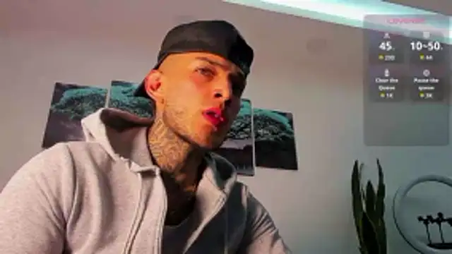 Snapshot of angeel_d035 chatting on 11/09/25, 11:19 angeel d035 online show from 11/09/25, 11:19