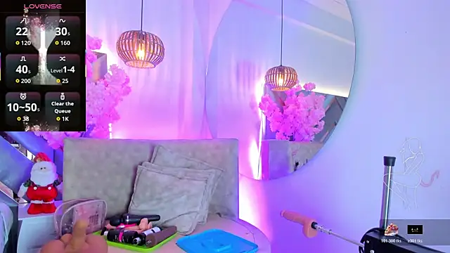 Snapshot of LiaaGenner chatting on 11/28/25, 02:36 LiaaGenner online show from 11/28/25, 02:36