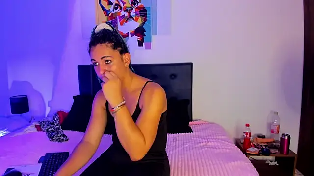 Snapshot of brenda_sofia2 chatting on 10/28/25, 05:15 brenda sofia2 online show from 10/28/25, 05:15