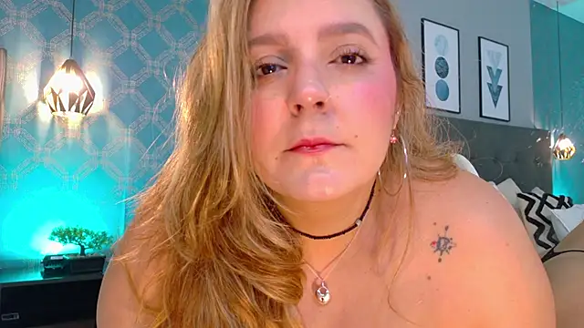 AmbarRoberts  online show from 12/17/25, 12:55