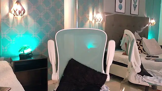 AmbarRoberts  online show from 02/12/26, 02:01