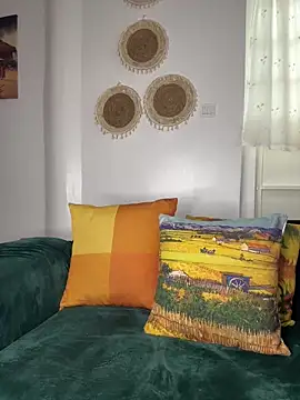 Snapshot of Foxxxyfemale chatting on 09/15/25, 05:29 Foxxxyfemale online show from 09/15/25, 05:29