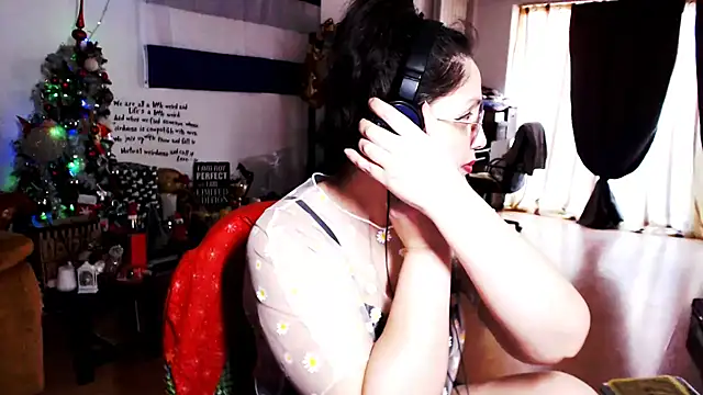 Snapshot of Imperatriza chatting on 01/19/25, 12:06 Imperatriza online show from 01/19/25, 12:06