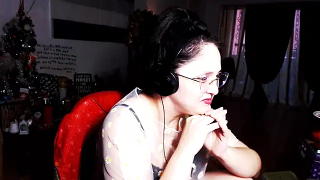 Snapshot of Imperatriza chatting on 01/19/25, 03:10 Imperatriza online show from 01/19/25, 03:10