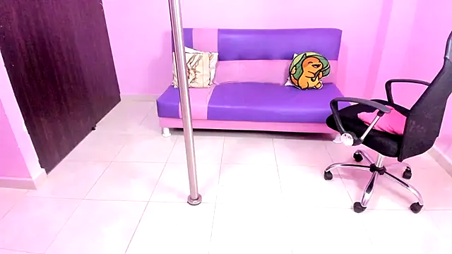 mature dirty squirt online show from 09/12/25, 12:38