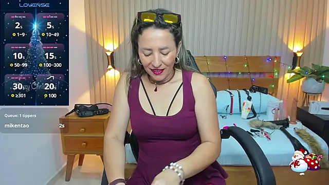 Snapshot of luciana_ballesteros_ chatting on 12/26/24, 12:38 luciana ballesteros online show from 12/26/24, 12:38