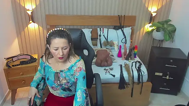 Snapshot of luciana_ballesteros_ chatting on 10/03/25, 12:35 luciana ballesteros online show from 10/03/25, 12:35