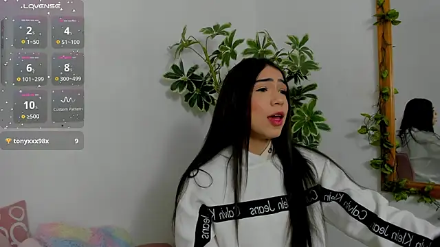 FaloonRoussel online show from 12/23/25, 12:41