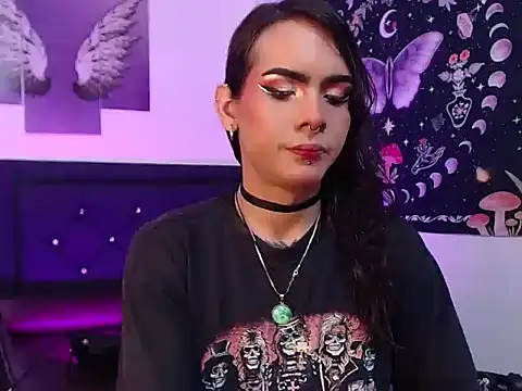 lilithnyx333 online show from 03/18/26, 08:06