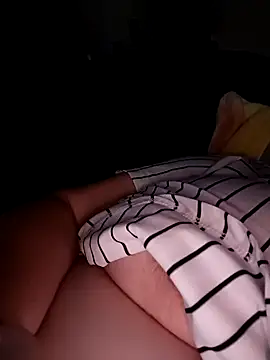 Snapshot of poussychats chatting on 12/18/24, 08:57 poussychats online show from 12/18/24, 08:57