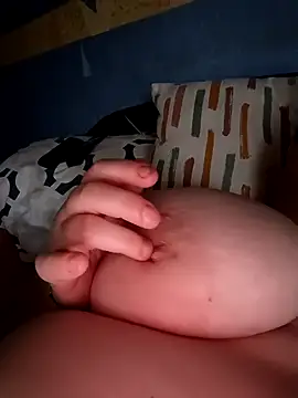 Snapshot of poussychats chatting on 01/05/25, 03:23 poussychats online show from 01/05/25, 03:23