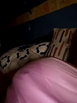 Snapshot of poussychats chatting on 01/08/25, 10:37 poussychats online show from 01/08/25, 10:37