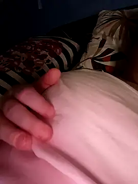 Snapshot of poussychats chatting on 01/14/25, 08:04 poussychats online show from 01/14/25, 08:04