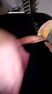 Snapshot of poussychats chatting on 02/27/25, 08:20 poussychats online show from 02/27/25, 08:20