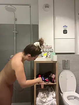 lyajoliee online show from 02/10/26, 09:57