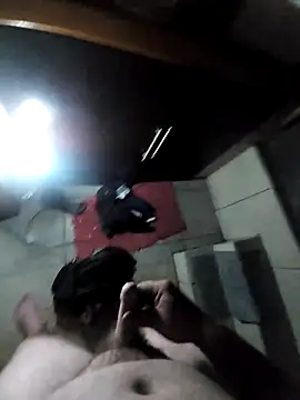 Snapshot of hotshotbad chatting on 03/05/25, 11:38 hotshotbad online show from 03/05/25, 11:38