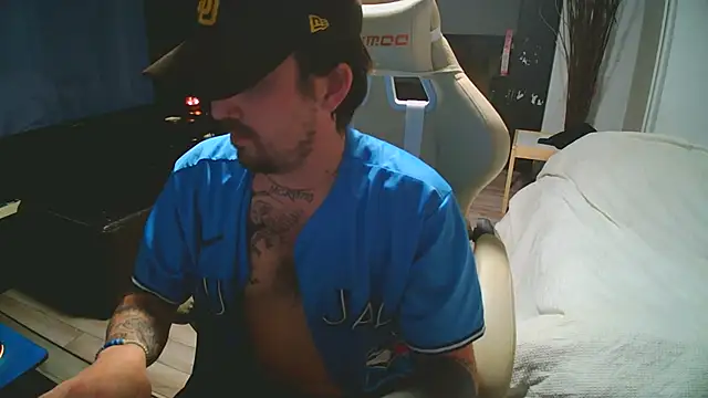 Snapshot of Tremblay_Simard chatting on 12/03/25, 02:30 Tremblay Simard online show from 12/03/25, 02:30