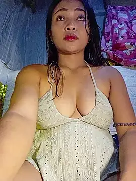 prettybella4u online show from 06/18/26, 01:37