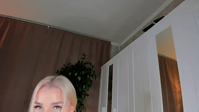 FrauSophia online show from 02/01/25, 09:08