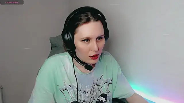 Snapshot of tracy_cooper chatting on 12/06/24, 01:18 tracy cooper online show from 12/06/24, 01:18