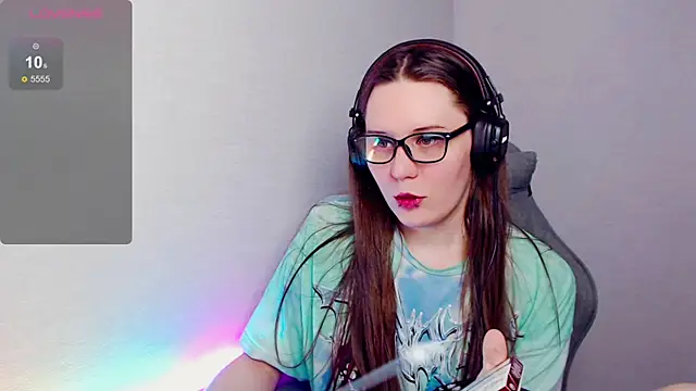 Snapshot of tracy_cooper chatting on 11/30/25, 12:31 tracy cooper online show from 11/30/25, 12:31