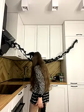 MartiniiSelenna online show from 10/28/25, 07:01