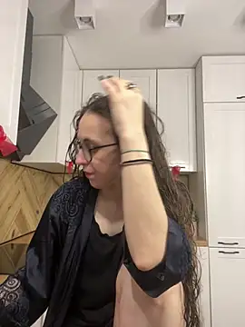 MartiniiSelenna online show from 04/19/26, 05:51