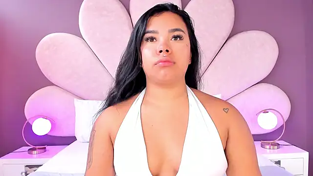 Snapshot of MarianaGarciaa__ chatting on 11/08/25, 07:23 MarianaGarciaa online show from 11/08/25, 07:23