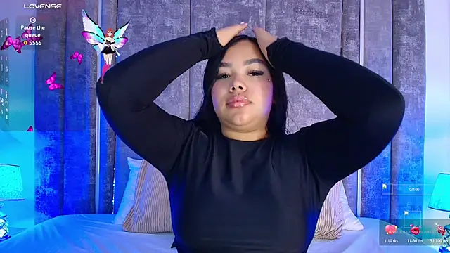 Snapshot of MarianaGarciaa__ chatting on 11/24/25, 06:40 MarianaGarciaa online show from 11/24/25, 06:40