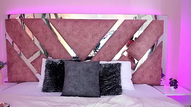 Snapshot of MarianaGarciaa__ chatting on 12/03/25, 07:01 MarianaGarciaa online show from 12/03/25, 07:01