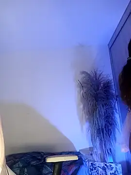 lovely kitt online show from 11/28/25, 12:57