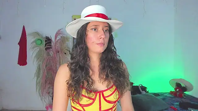 Snapshot of lovely_kitt chatting on 06/15/26, 12:13 lovely kitt online show from 06/15/26, 12:13
