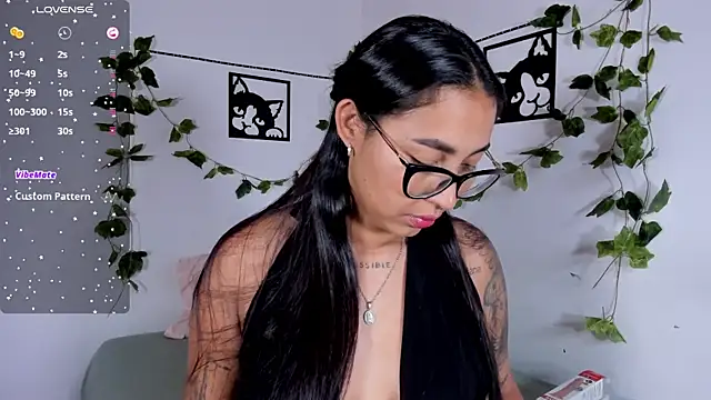 melanieecox online show from 09/24/25, 09:51