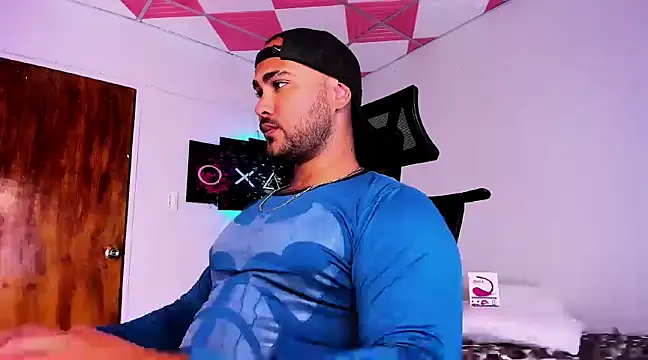 Sebas-hott online show from 01/04/25, 03:18