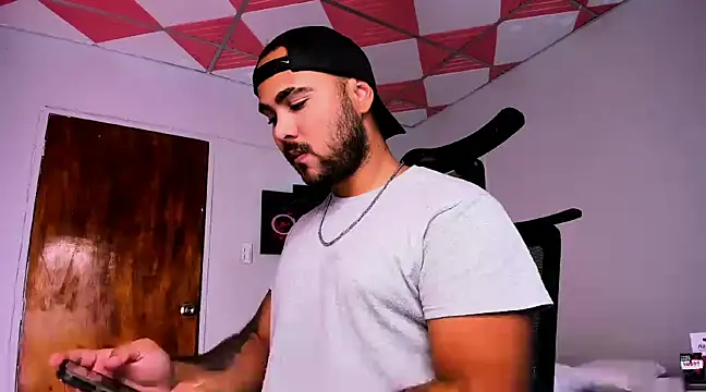 Sebas-hott online show from 01/17/25, 03:34